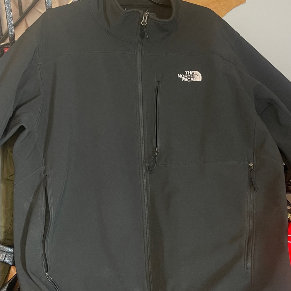 North Face Men’s jacket. - Picture 2 of 7